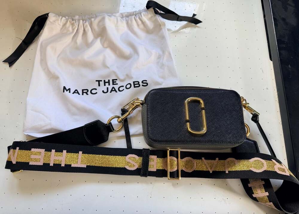 The Marc Jacobs Snapshot Camera Bag Black and Cream